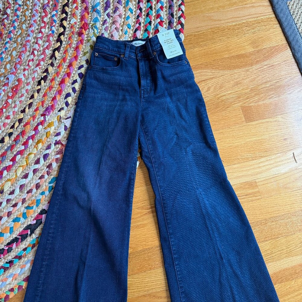 Petite Flared Wide-Leg Crop Jeans